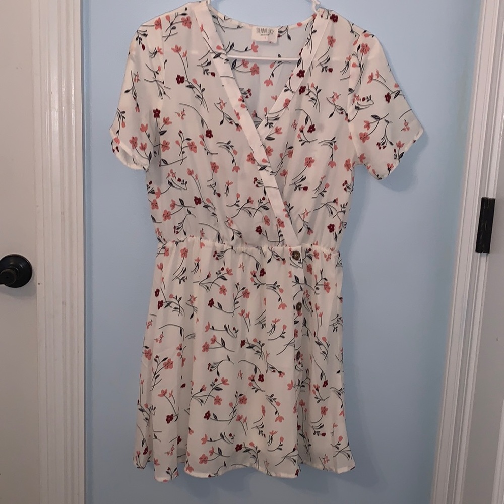 White floral v-neck dress